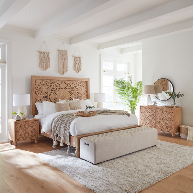 Taj Hand Crafted King Bed Whitewash